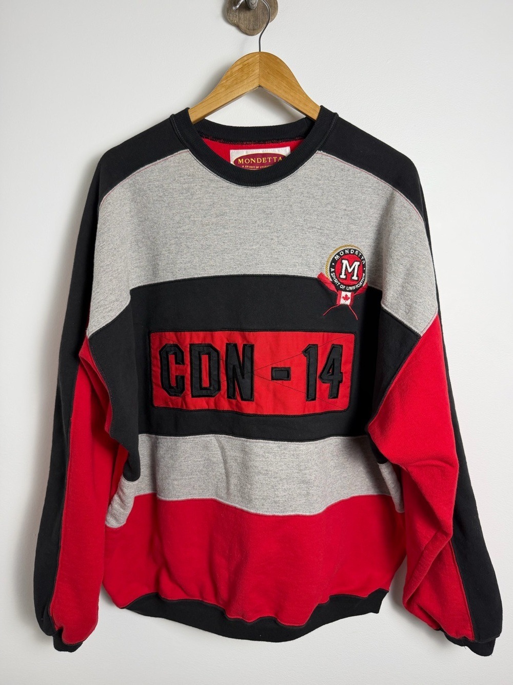 Vintage Mondetta Canada CDN-14 Colorblock Crewneck Sweatshirt L